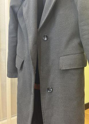 Пальто сірого кольору