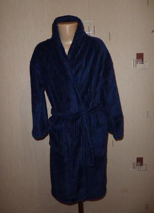 Классный халат на 7-8 лет, отличное состояние, мягкий, приятный к телу2 фото
