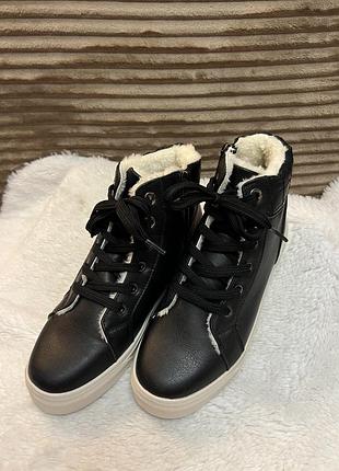 Жіночі утеплені кросівки blue motion високі 38 р.( уст 24 см