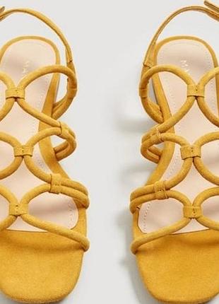 Сандалии из натуральной замши