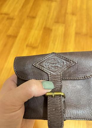 Коричневий вінтажний гаманець із пряжкою