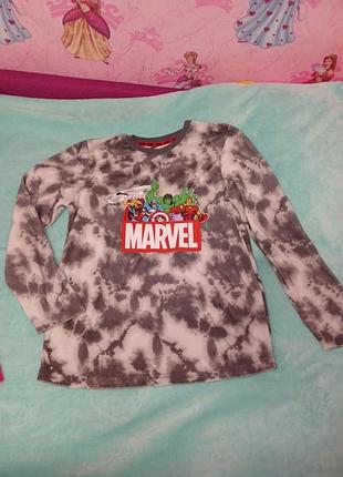 Продам кофтинку марвел