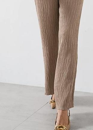 Брюки жіночі елегантні,з високою посадкою, плісе, з підкладкою, з кишенями, бежевий колір, розмір м.