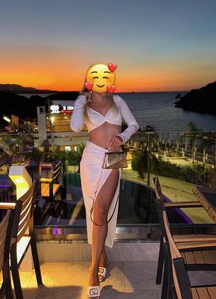 Неймовірний костюм топ+спідниця з розрізом