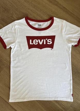 Футболка levis на розмір xs