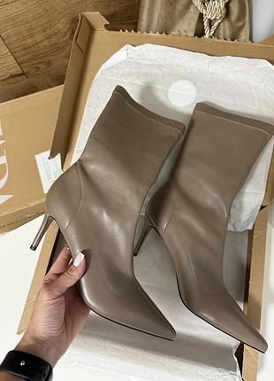 Жіночі шкіряні короткі чоботи bigtree, чоботи до щиколотки на високих підборах