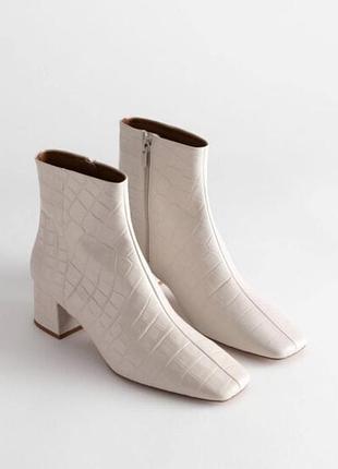 Кожаные сапоги