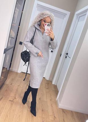 Модное платье - миди с элегантным воротом-стойкой код 1048