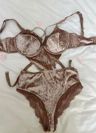 Бархатне боді asos