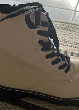 Осінні черевики