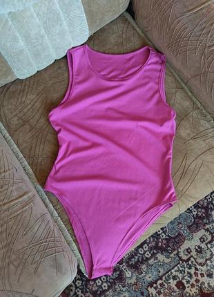 Розовый боди в рубчик