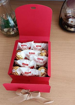 Подарочная коробка с конфетами raffaello и ferrero для девушки на день рождения день влюбленных 8 марта праздник (ar312)