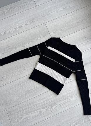 Жіноча кофта чорно-біла