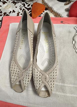 Босоножки.(эко кожа)