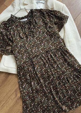 Жіноча легка міні сукня в принт