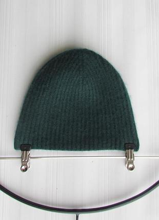 Теплая мягкая кашемировая шапка бини в рубчик