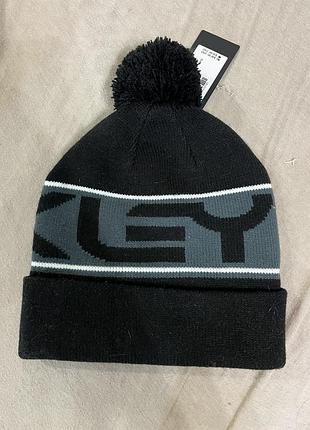 Шапка oakley нова