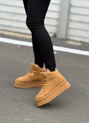 Черевики жіночі