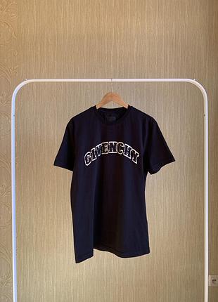 Футболка чоловіча givenchy