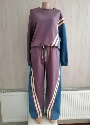 Классный крутой стильный костюм хорошего качества со вставками из джинса