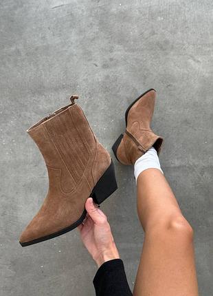 Демісезонні замшеві черевики козаки на флісі