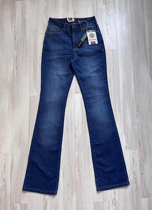 Джинси жіночі кльош