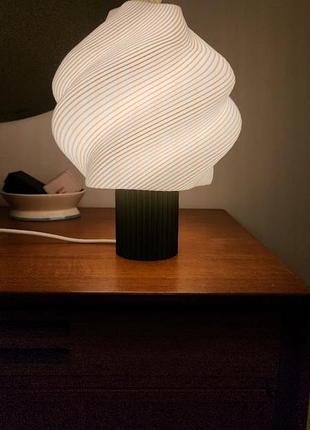 Лампа вір е 27