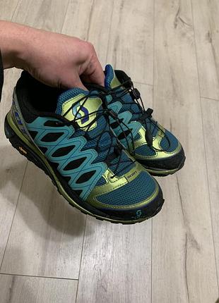 Трекінгові кросівки skott 39р(25см) оригінал