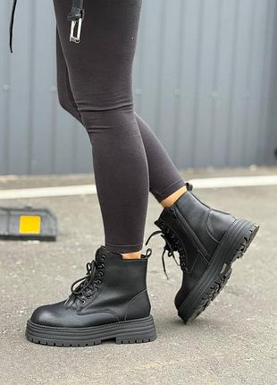 Женские сапоги