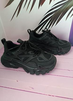 Кроссовки женские турция. на легкой подошве