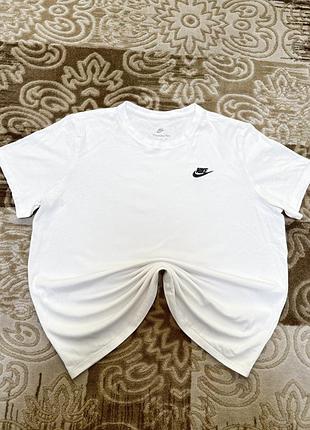 Футболка nike central logo