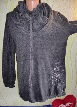 Флисовая красивая худи, хорошее качество