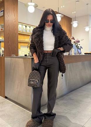 Трендовые кожаные брюки палаццо туречки