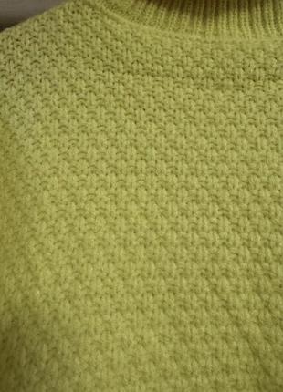 Светр жовтий 2
