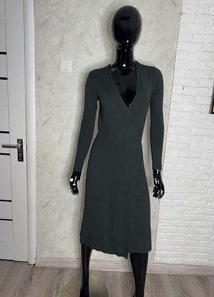 Сукня на запах плаття