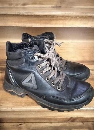 Продам черевики для хлопчиків