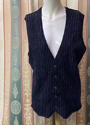 Жилетка дорогого німецького бренду cingue