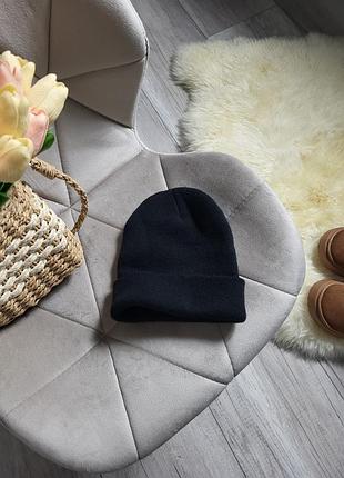 Базова чорна дитяча шапка
