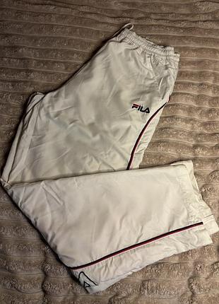 Білі спортивні штани бренду fila, розмір m (л).
