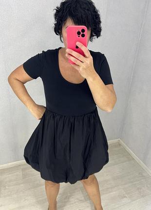 Гарна сукня плаття