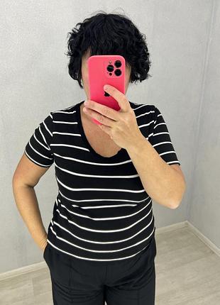 Стильна футболка