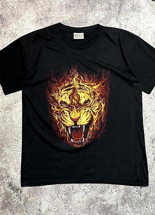 Вінтажна футболка чорна лев