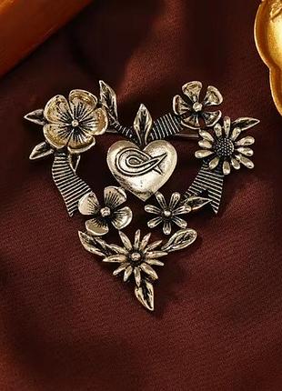 Брошка 💖 цветущее сердце 💖 в винтажном стиле, цветы
