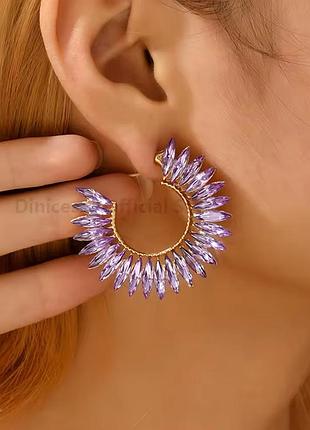 Серьги для стильной женщины с камушками