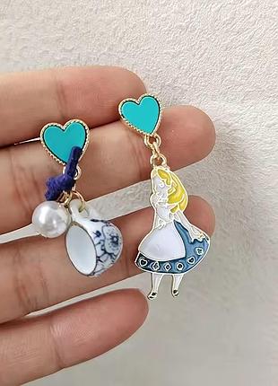 Серьги алиса в стране чудес