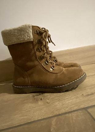 Осінні черевики для дівчинки 28 розмір