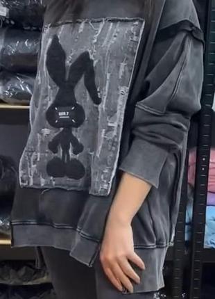 Удлиненный свитшот в размере оверсайз