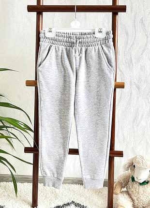 💫сірі спортивні штани від f&f на 5-6 років, 110-116 см.