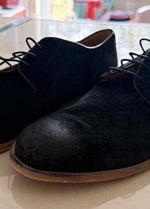 Чолвічі шкіряні туфлі дорогого італійського бренду