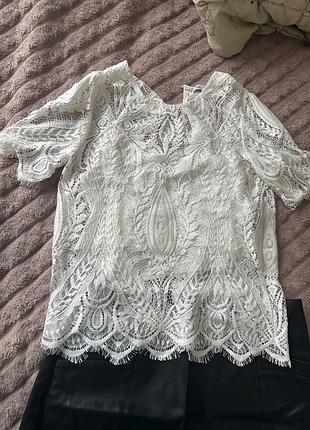 Блуза мереживо , дуже гарно виглядає на тілі